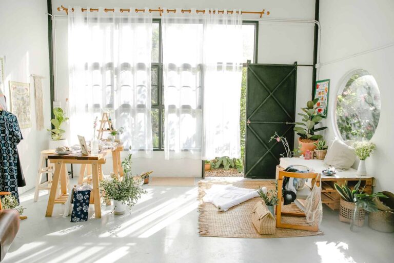 Work from Home Tanpa Drama: Bikin Ruang Kerja yang Bisa Diajak Damai
